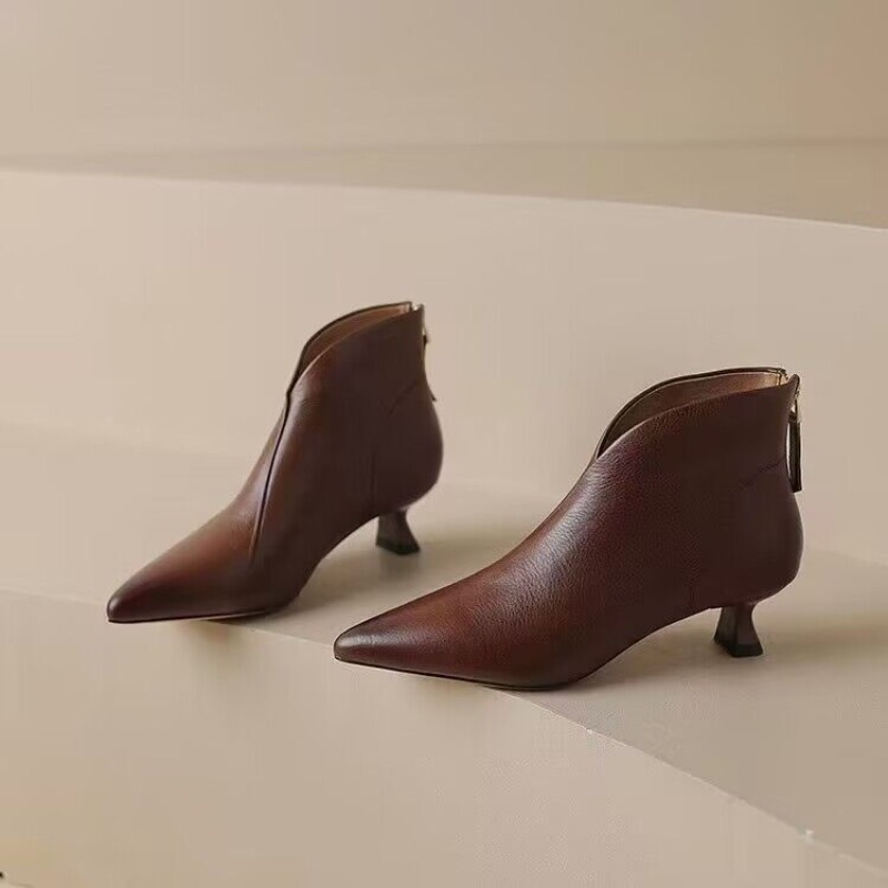 Vintage Fashion Ladies - Jesienno-zimowe botki damskie z ostrym noskiem,