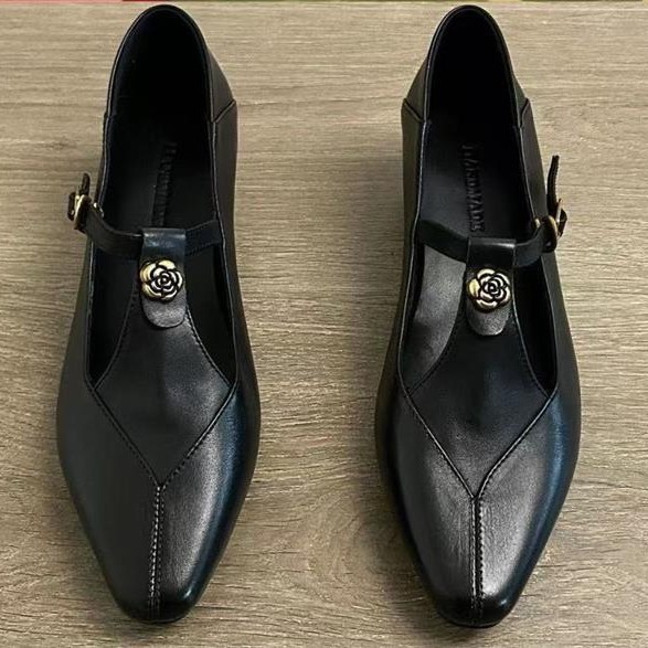 Vintage Old Fashion - Damskie mokasyny z paskiem T i