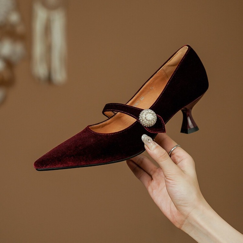 Czerwone szpilki Mary Jane z o – Vintage Old Fashion recenzja i cena